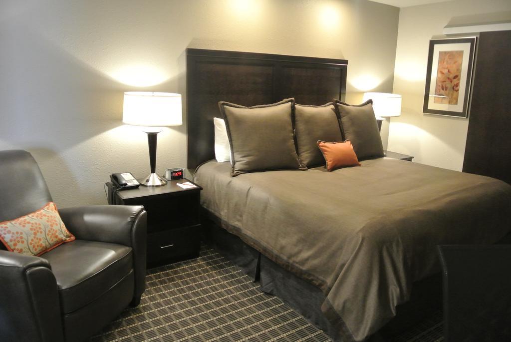 Aspen Select Hotel Rochester Bagian luar foto